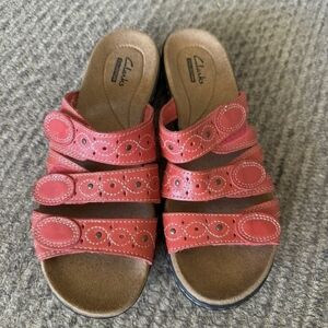 Clarks Women’s Red Triple-Strap Comfort Sandals NWOT